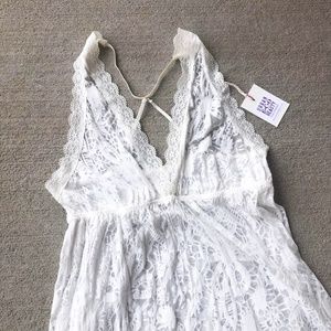 New! Flora Nikrooz - White Floral Lace Chemise Nightgown Mini / XS/S